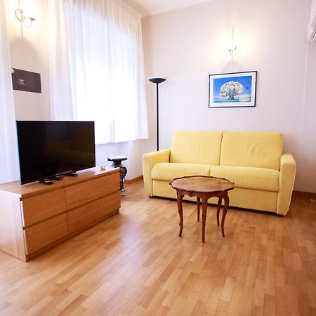 Sofia House With Private Parking Appartement Genua Buitenkant foto