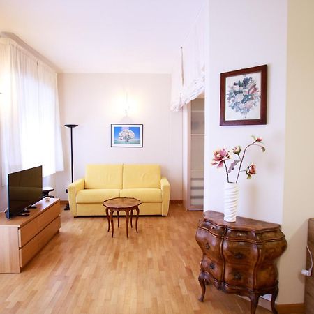 Sofia House With Private Parking Appartement Genua Buitenkant foto