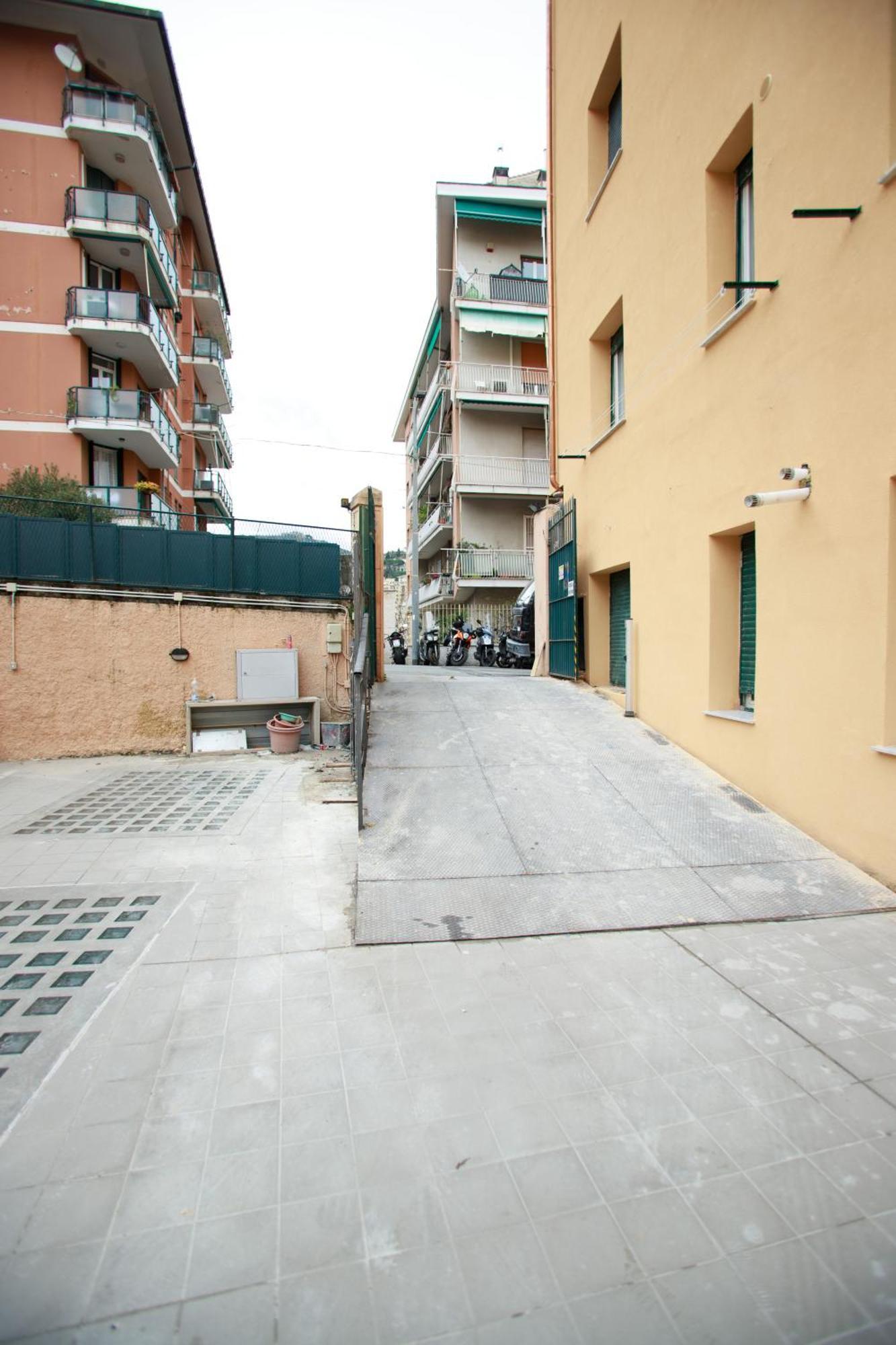 Sofia House With Private Parking Appartement Genua Buitenkant foto