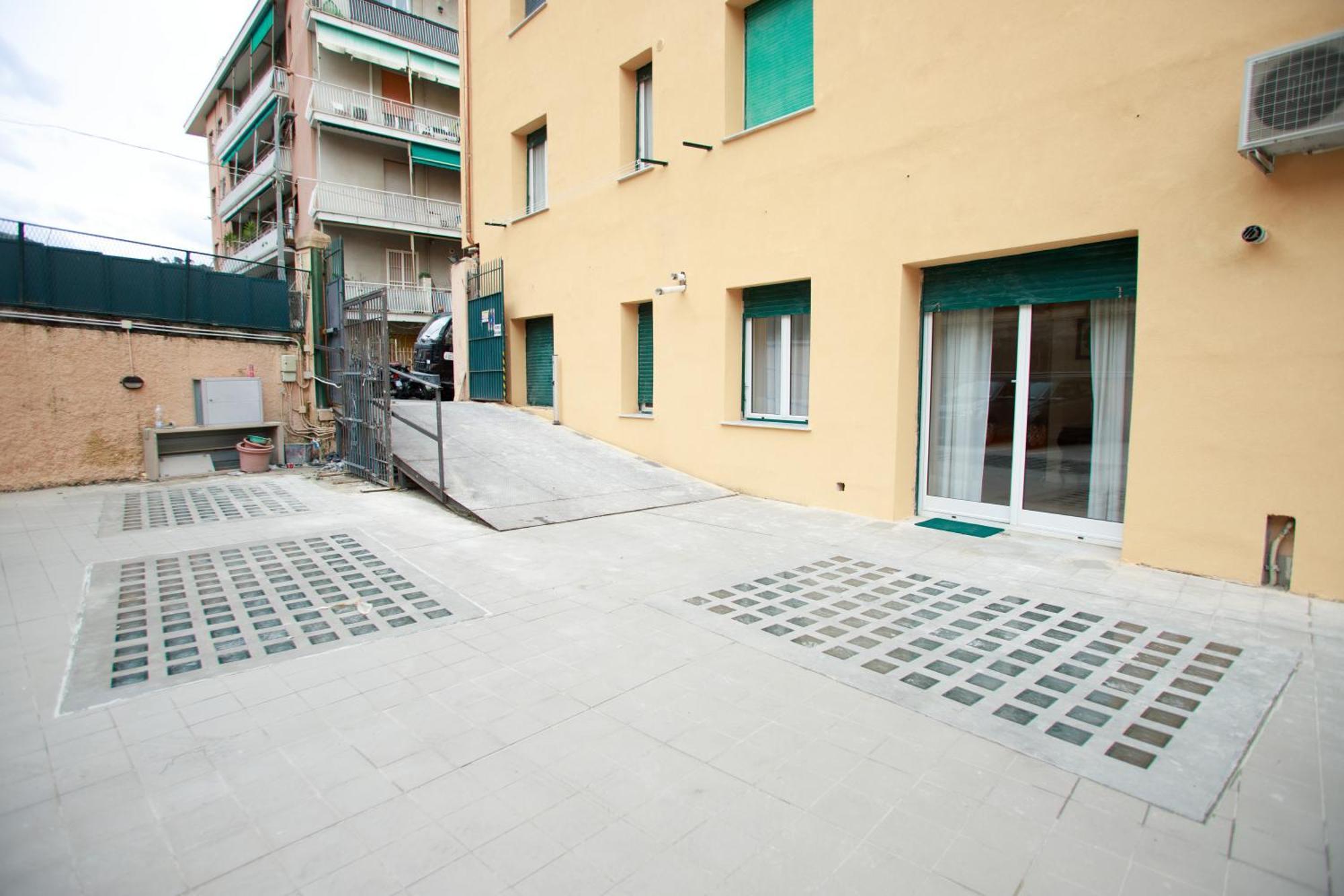 Sofia House With Private Parking Appartement Genua Buitenkant foto